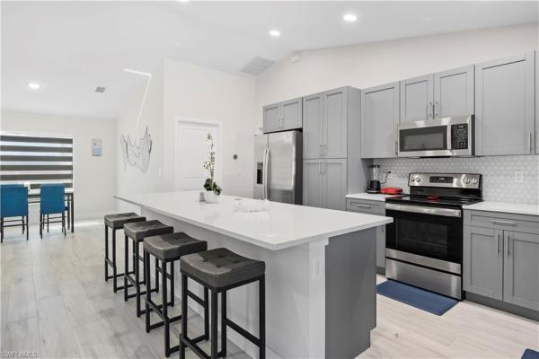 Cape Coral, 2817 3rd St, Cape Coral, Florida 33991, image 1