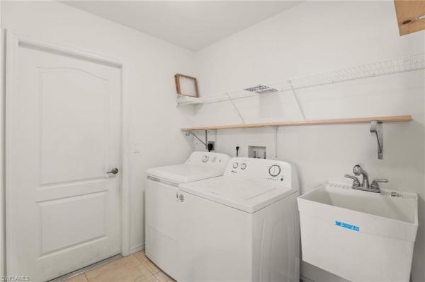 Cape Coral Residential, 824 3rd Pl, Cape Coral, Florida 33990, image 2