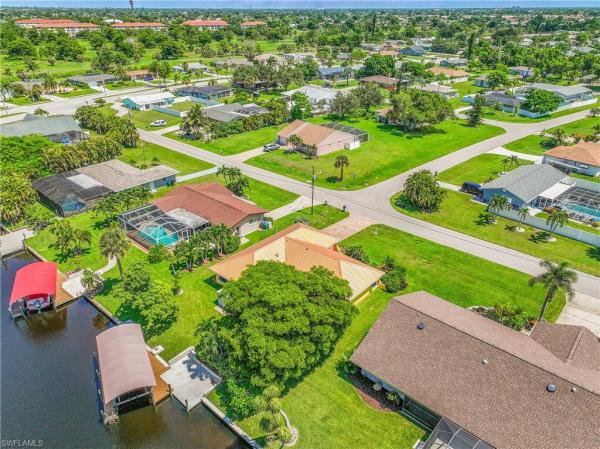 Cape Coral Residential, 4218 6th Pl, Cape Coral, Florida 33904, image 3