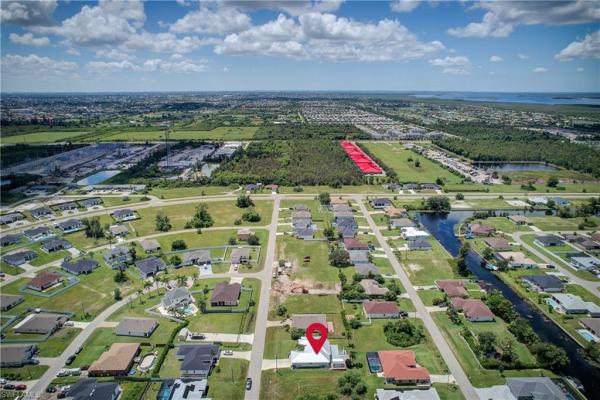 Cape Coral, 402 25th Pl, Cape Coral, Florida 33991, image 1