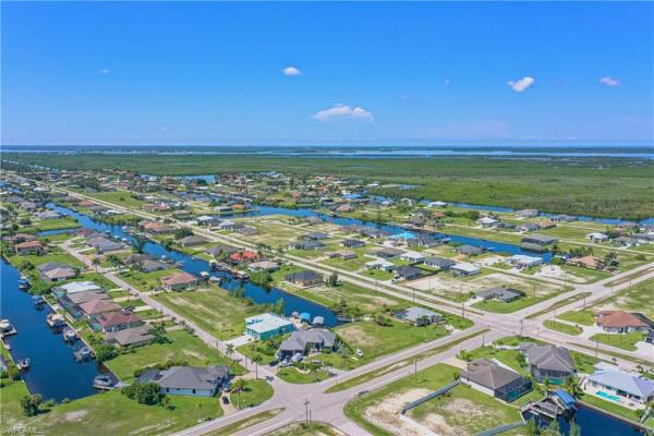 Cape Coral Residential, 3914 Gulfstream Pkwy, Cape Coral, Florida 33993, image 1