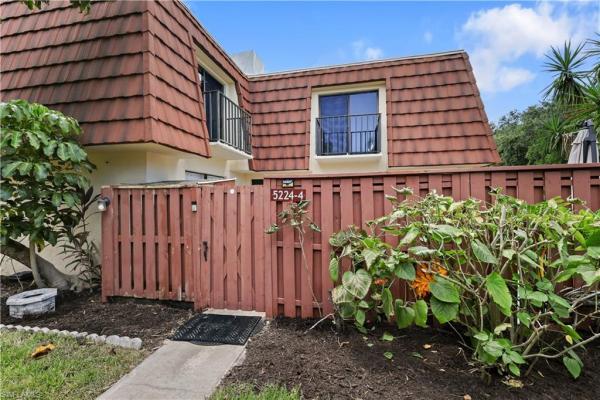 The Village Of Cedarbend, 5224 Cedarbend Dr #4, Fort Myers, Florida 33919, image 2