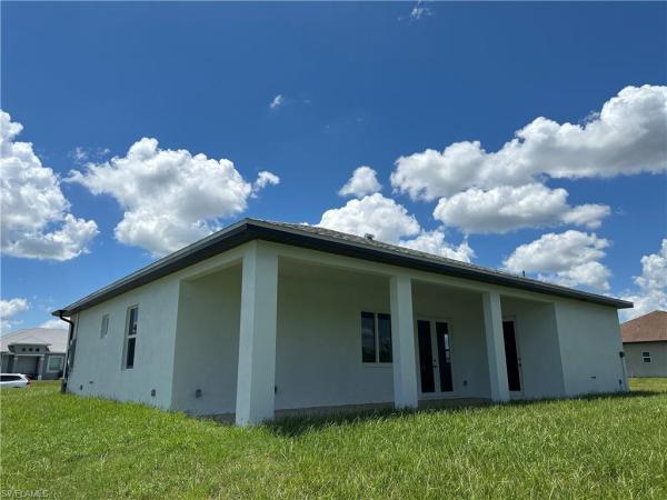 Lehigh Acres Residential, 3124 SW 35th St, Lehigh Acres, Florida 33976, image 1