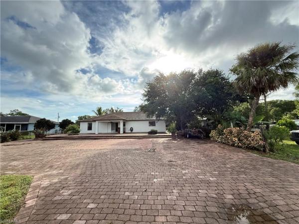Pinecrest Haven, 27120 Pinecrest Ln, Bonita Springs, Florida 34135, image 1