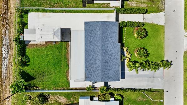 Wedgewood, 339 Allenwood Ave, Lehigh Acres, Florida 33936, image 2