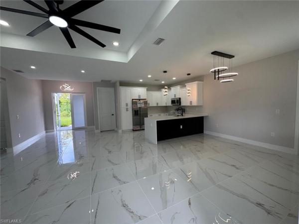 101 N Eric Ave, Lehigh Acres, Florida 33971, image 1