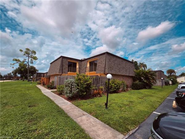 5572 Malt Dr #2, Fort Myers, Florida 33907, image 1