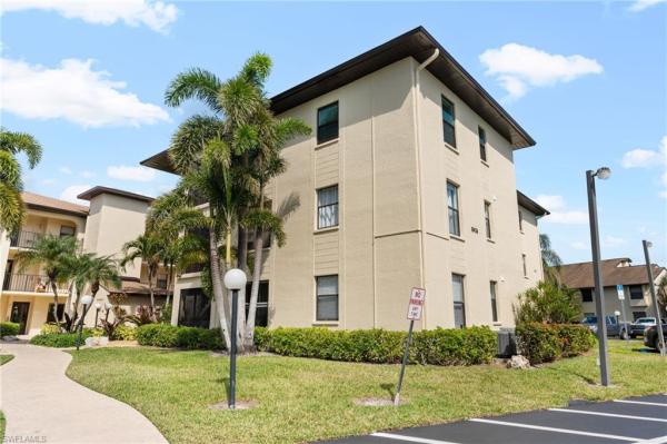 The Club At Crystal Lake, 8474 Charter Club Cir #12, Fort Myers, Florida 33919, image 3
