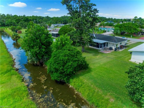 Wedgewood, 327 Allenwood Ave, Lehigh Acres, Florida 33936, image 2