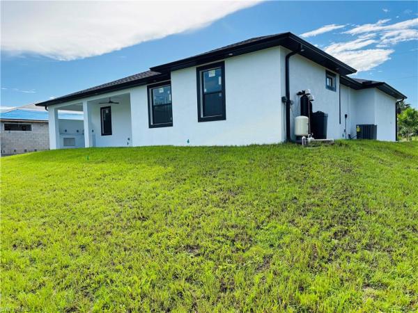 747 E Spaulding St, Lehigh Acres, Florida 33974, image 1