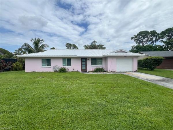 Foxmoor Pines, 1323 Torreya Cir, North Fort Myers, Florida 33917, image 1