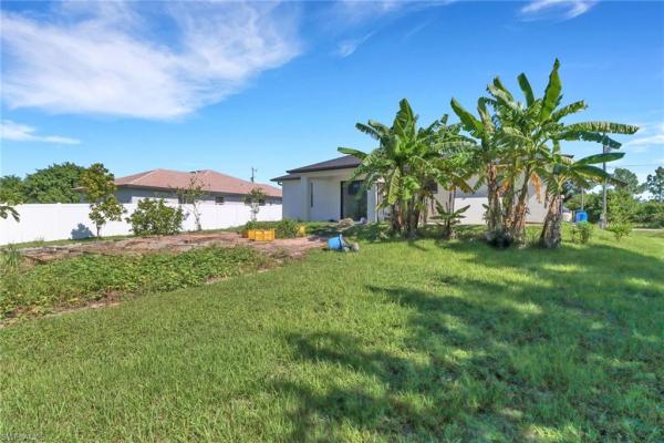 Lehigh Acres Residential, 3807 SW 27th St, Lehigh Acres, Florida 33976, image 1