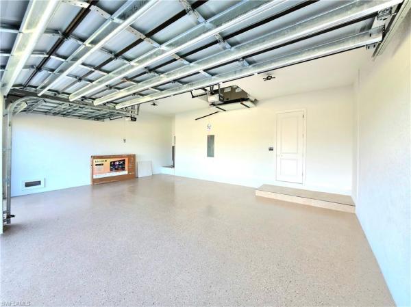 Cape Coral Residential, 1528 36th Pl, Cape Coral, Florida 33993, image 2