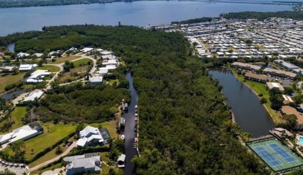 5755 Foxlake Dr #H, North Fort Myers, Florida 33917, image 1
