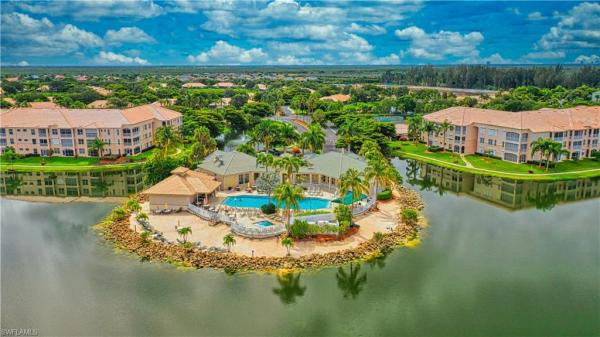 Sommerset Villas, 8797 Bay Cir, Fort Myers, Florida 33908, image 1