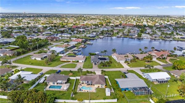 Cape Coral, 3913 1st Pl, Cape Coral, Florida 33904, image 1
