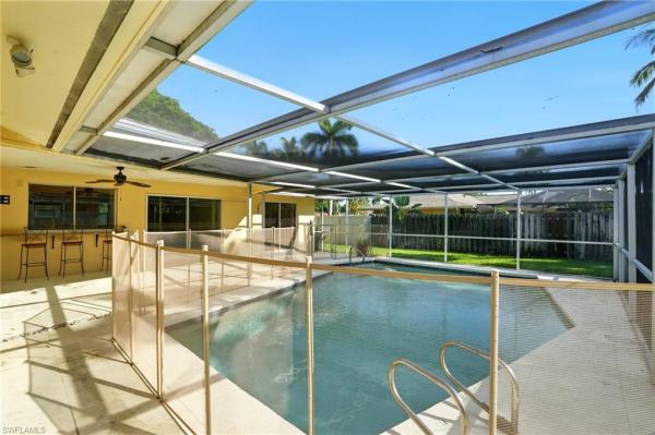 Sunset Cove, 5651 E Eichen Cir, Fort Myers, Florida 33919, image 2