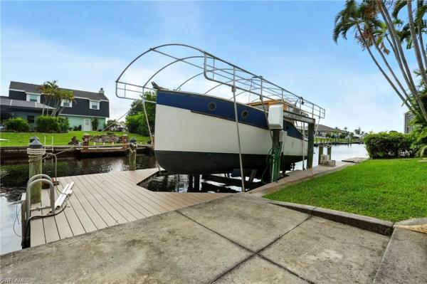 North Fort Myers No HOA, 4558 Vinewood Cir, North Fort Myers, Florida 33903, image 1