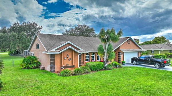 Amberwood Estates, 622 Weston Rd, Lehigh Acres, Florida 33936, image 3