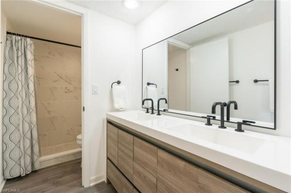 Hamlet, 1428 Park Shore Cir #2, Fort Myers, Florida 33901, image 1
