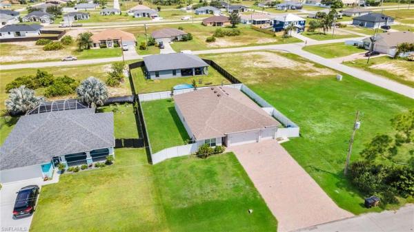 Cape Coral, 1905 23rd St, Cape Coral, Florida 33993, image 2