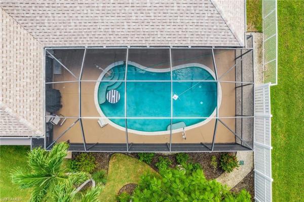 Cape Coral, 2920 22nd Pl, Cape Coral, Florida 33904, image 2