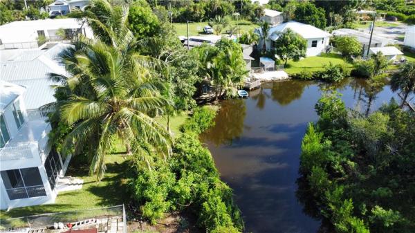 Lake Kelly, 4005 Harvest Ct, Naples, Florida 34112, image 1
