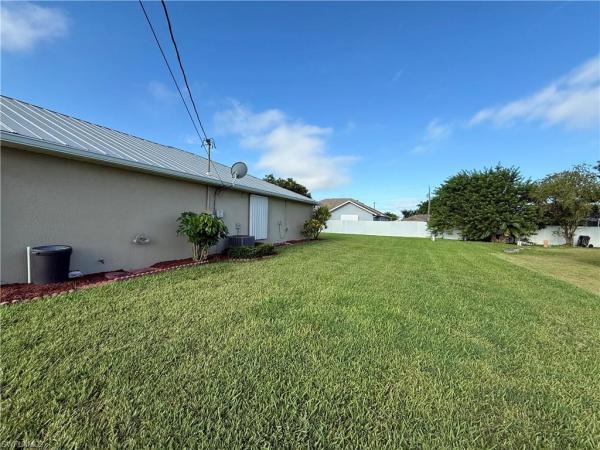 Amberwood Estates, 210 Plainfield St, Lehigh Acres, Florida 33936, image 1
