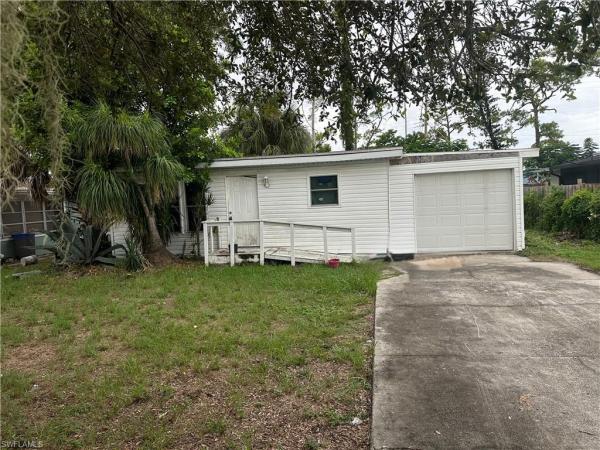 Pine Manor, 5424 8th Ave, Fort Myers, Florida 33907, image 2