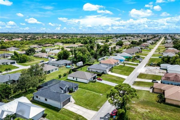 Cape Coral Residential, 3109 NE 6th Pl, Cape Coral, Florida 33909, image 2