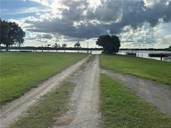 360 Hazel Cir, Punta Gorda, Florida 33982, image 1