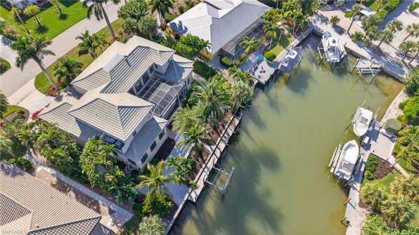 Shell Harbor, 848 Angel Wing Dr, Sanibel, Florida 33957, image 2