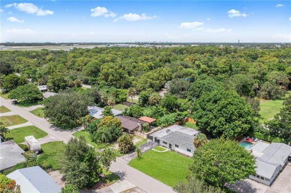 Coconut Grove At Olde Naples, 4011 N Coconut Cir, Naples, Florida 34104, image 2