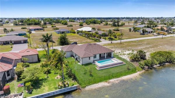 Cape Coral Residential, 1427 17th St, Cape Coral, Florida 33993, image 2