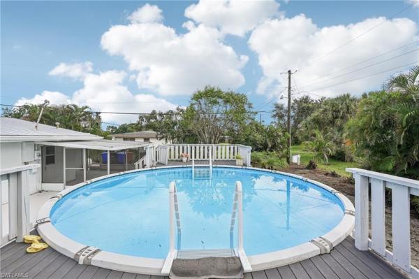 Colonial Manor, 4345 Tufts Ave, Fort Myers, Florida 33901, image 1