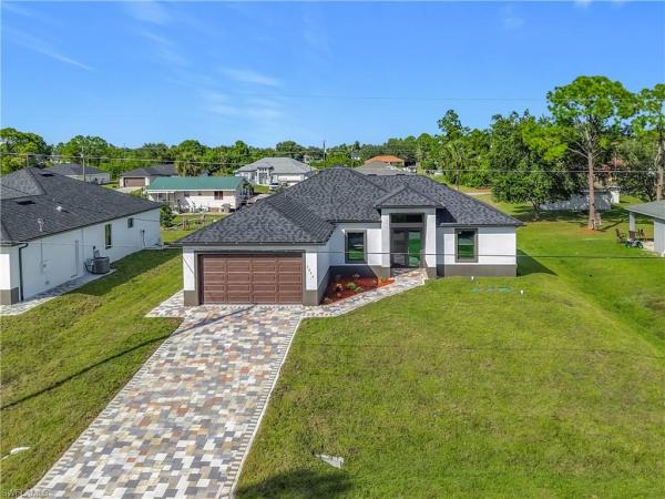 Lehigh Acres Residential, 3024 SW 36th St, Lehigh Acres, Florida 33976, image 1