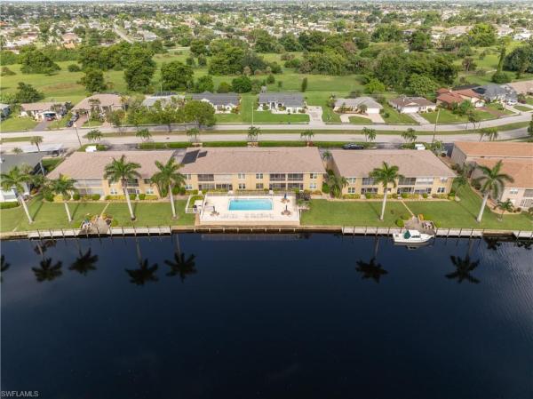 Manatee Bay, 4417 Country Club Blvd #B6, Cape Coral, Florida 33904, image 2