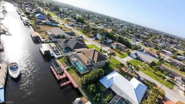 Cape Coral, 1827 12th St, Cape Coral, Florida 33990, image 1