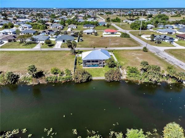 Cape Coral Residential, 2707 NE 5th Pl, Cape Coral, Florida 33909, image 3