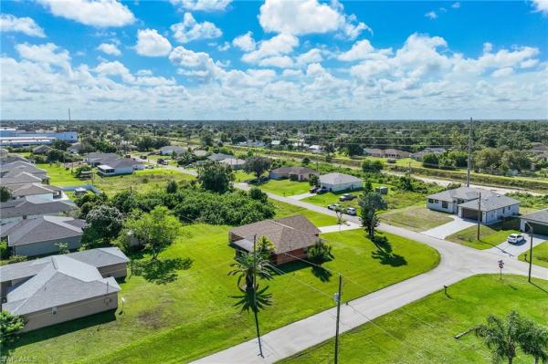Lehigh Acres, 4920 Brookfield St, Lehigh Acres, Florida 33971, image 1