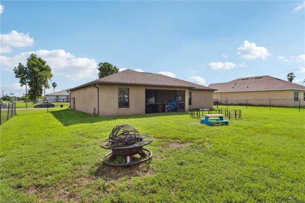 Cape Coral, 230 NE 9th Ave, Cape Coral, Florida 33909, image 3