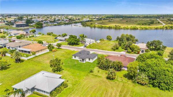 Cape Coral Residential, 1120 NE 19th Ter, Cape Coral, Florida 33909, image 3