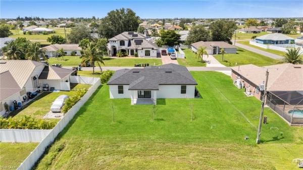 Cape Coral Residential, 2105 NE 9th Pl, Cape Coral, Florida 33909, image 2