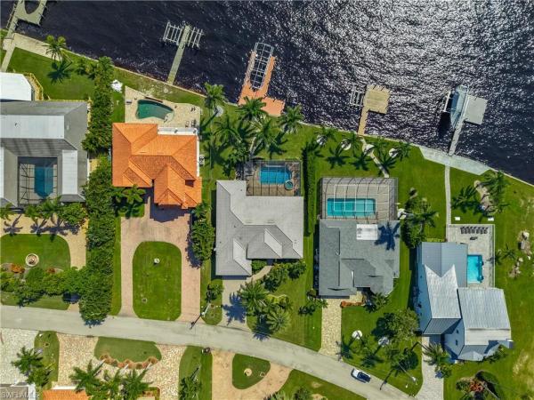 Cape Coral Residential, 5257 Nautilus Dr, Cape Coral, Florida 33904, image 2