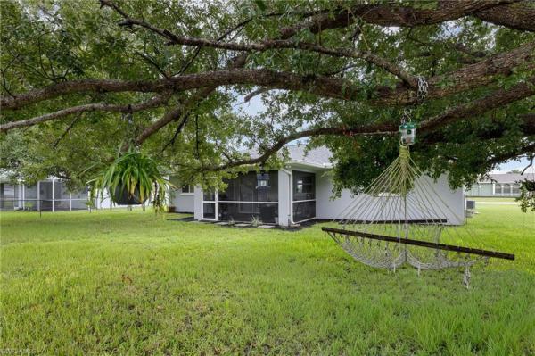 Cape Coral Residential, 433 SE 19th Ln, Cape Coral, Florida 33990, image 2