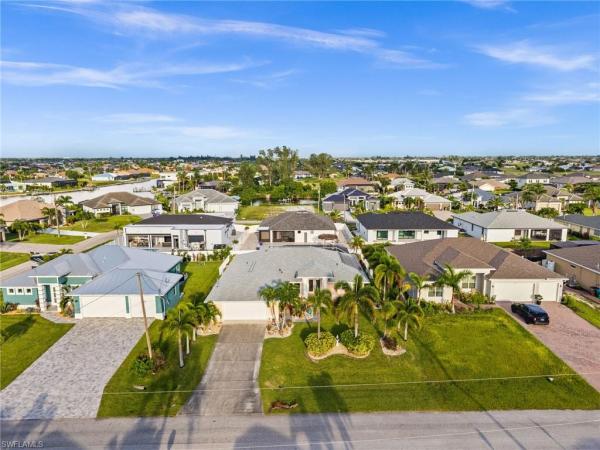 Cape Coral, 907 NW 38th Pl, Cape Coral, Florida 33993, image 2