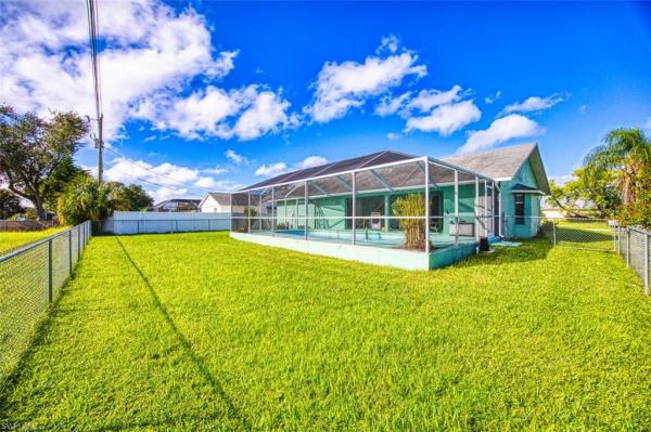 Cape Coral Residential, 707 SE 9th Pl, Cape Coral, Florida 33990, image 2