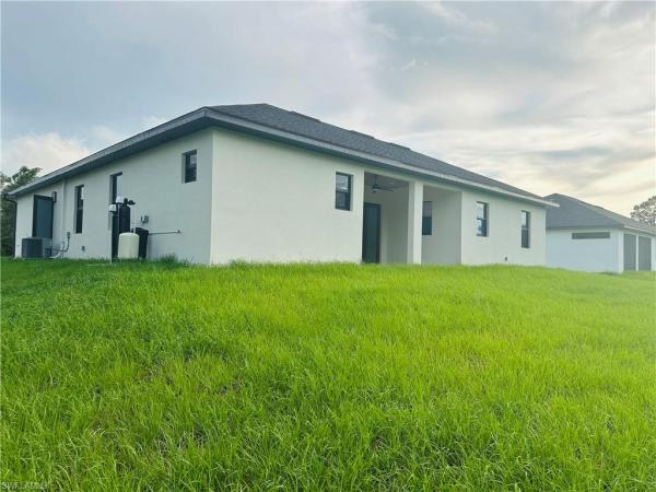 Lehigh Acres Residential, 1013 Barcelona St E, Lehigh Acres, Florida 33974, image 1