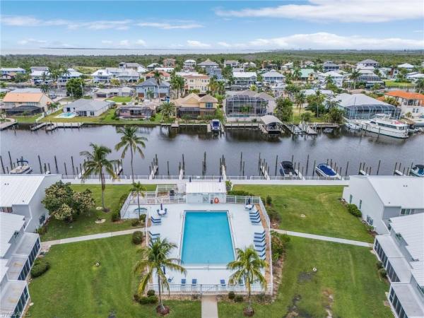 Boardwalk Caper, 18034 San Carlos Blvd #101, Fort Myers Beach, Florida 33931, image 2