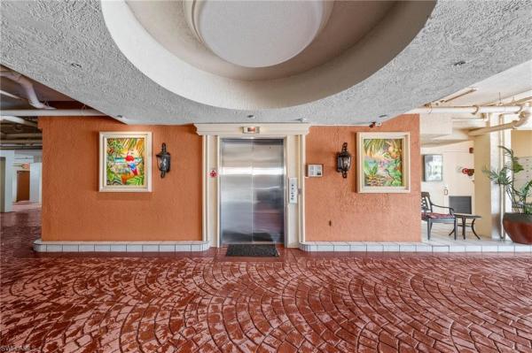 14813 Laguna Dr #301, Fort Myers, Florida 33908, image 1